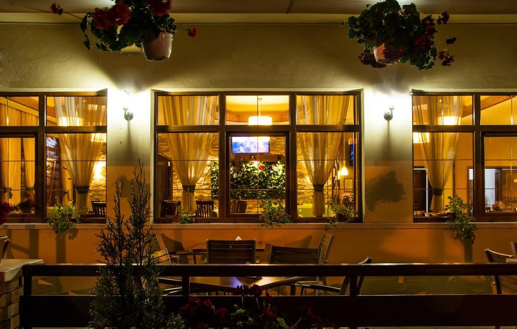 Hotel Riviera Σινάια Εξωτερικό φωτογραφία